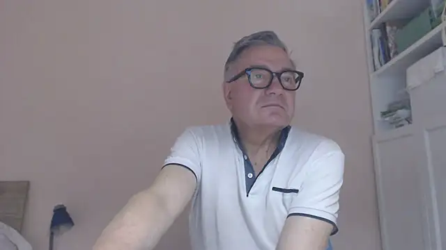 YOU6me Show in webcam