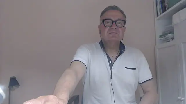YOU6me Webcam-Show