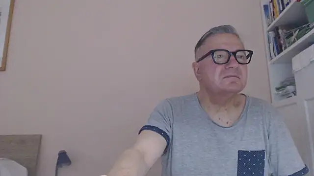 YOU6me webcam show