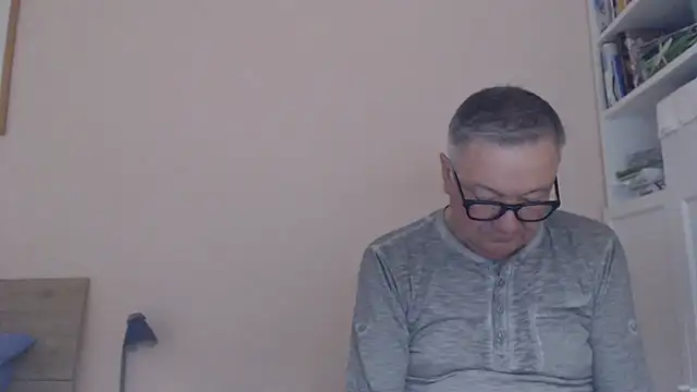 YOU6me Show in webcam
