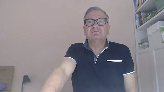 XXX chat uživo modela YOU6me
