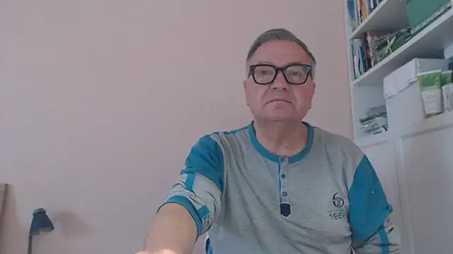 YOU6me Pertunjukan Webcam