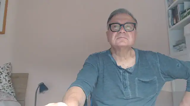 YOU6me's Webcam Show
