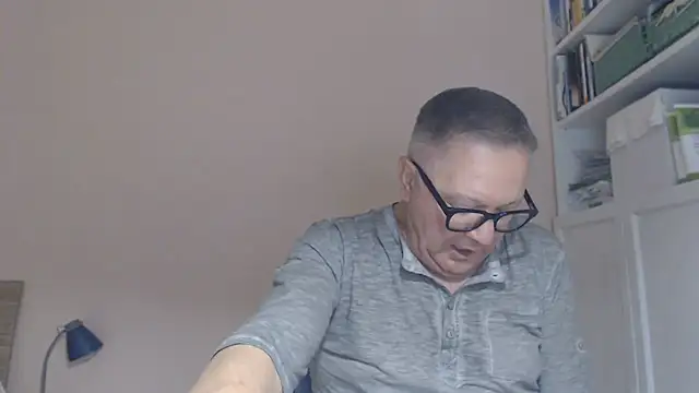 YOU6me Show in webcam