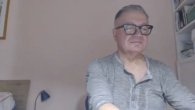 YOU6me webcam show