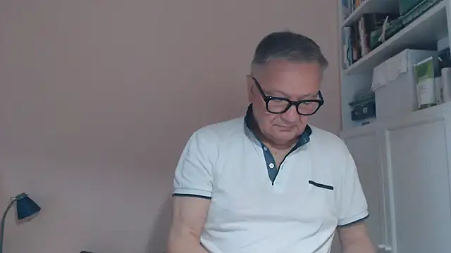 YOU6me's Webcam Show