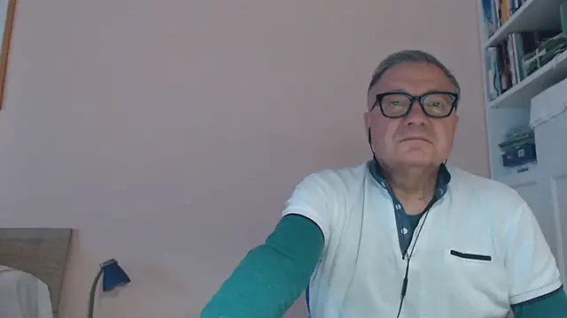 YOU6me: διαδικτυακό σόου στην κάμερα