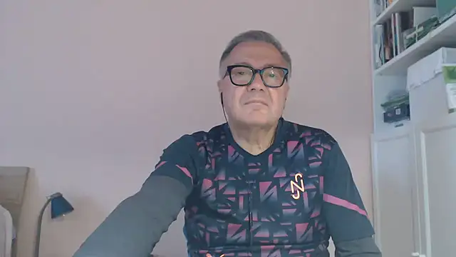 YOU6me Show in webcam