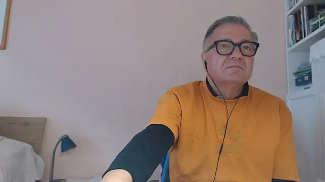 YOU6me Pertunjukan Webcam