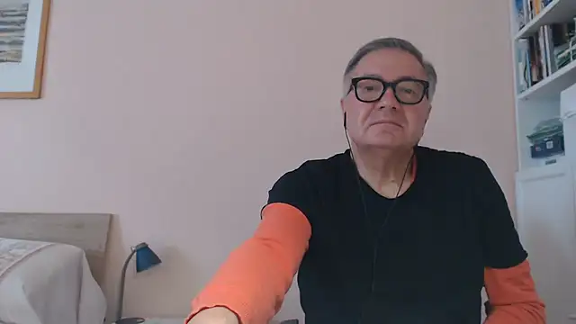 YOU6me Show in webcam
