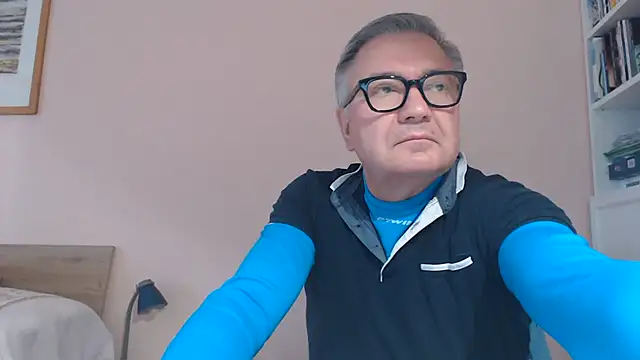 YOU6me Show in webcam