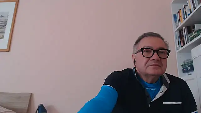 YOU6me Show in webcam