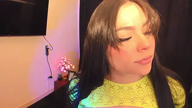 EmilyFire – Live XXX-chat