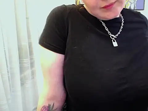 Chatroom XXX en direct de Lady_Tiana