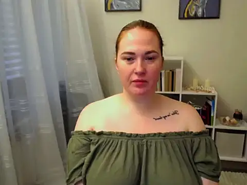 Lady_Tiana Adlı Modelin Canlı XXX Sohbeti