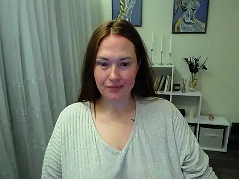 צ'אט XXX בשידור חי של Lady_Tiana