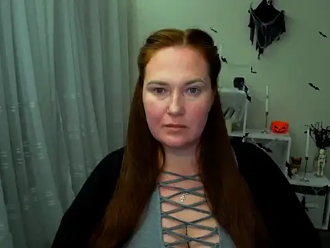 צ'אט XXX בשידור חי של Lady_Tiana