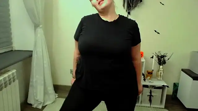 Lady_Tiana's Live XXX Chat
