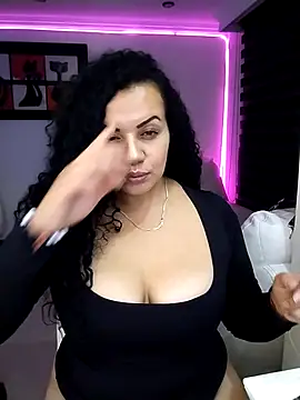 XXX chat uživo modela Samycutex