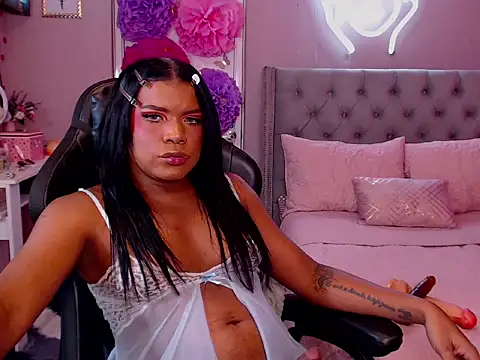 alexa_rodriicumn Webbikameraesitys