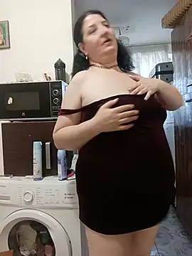 Czat XXX na żywo – RidemerafSuzana