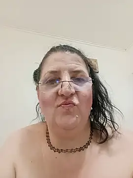 Czat XXX na żywo – RidemerafSuzana