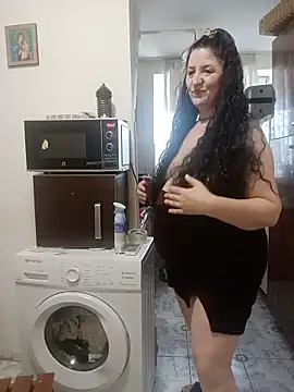 Chat XXX en directo de RidemerafSuzana