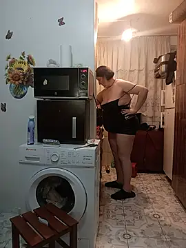 Chat XXX en directo de RidemerafSuzana