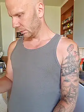 HardSwedee webcam show