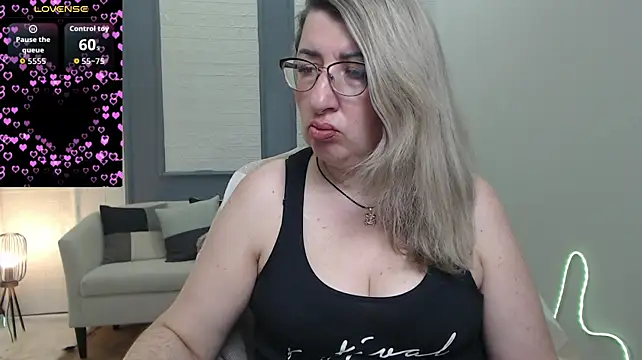 Živý XXX chat KKMimiKK