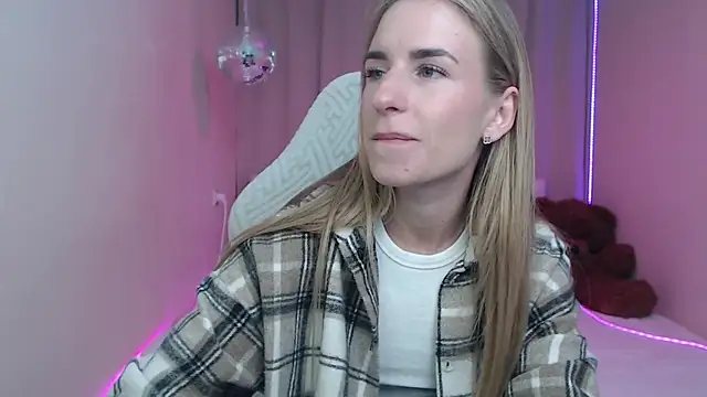 Вебкам-шоу DeboraHorny