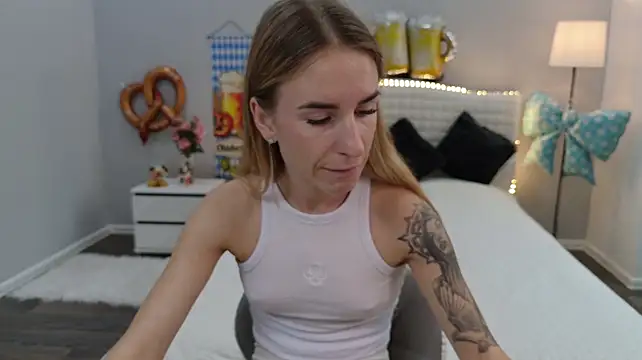 Pokazy przed kamerką – DeboraHorny