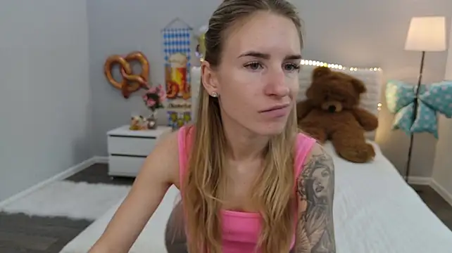 DeboraHorny's Live XXX Chat