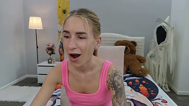 Вебкам-шоу DeboraHorny