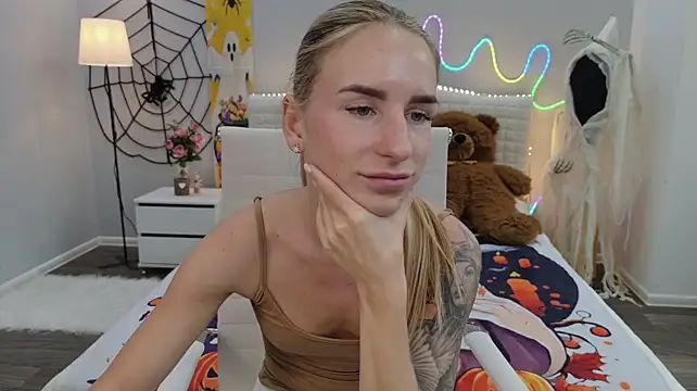 DeboraHorny Show Webcam
