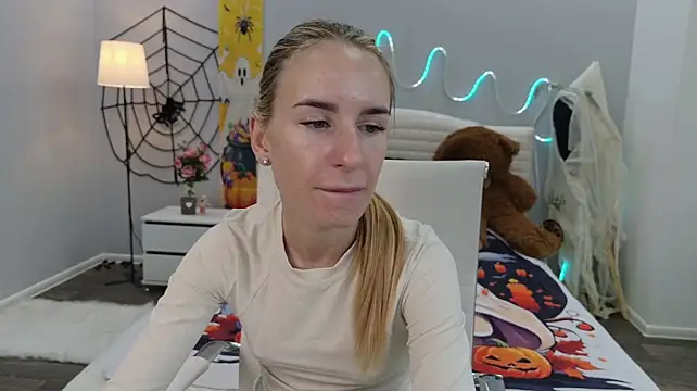 DeboraHorny Chat XXX in diretta