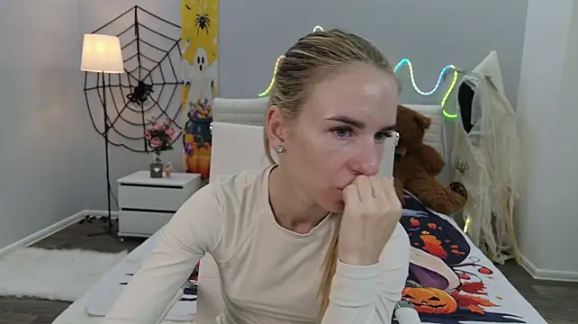 DeboraHorny's Live XXX Chat