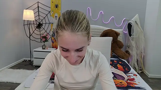 DeboraHorny Adlı Modelin Canlı XXX Sohbeti