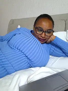 Goddess_of_Hearts Show Webcam