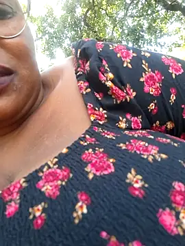 Goddess_of_Hearts' Webcam Show