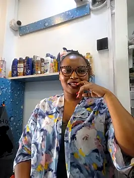 Goddess_of_Hearts' Live XXX Chat