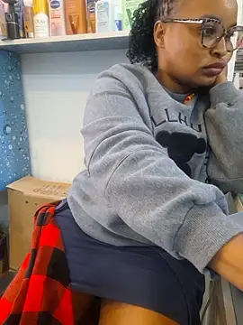 Goddess_of_Hearts' Live XXX Chat