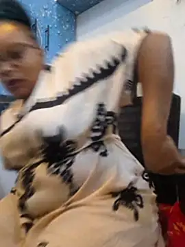 Goddess_of_Hearts' Webcam Show