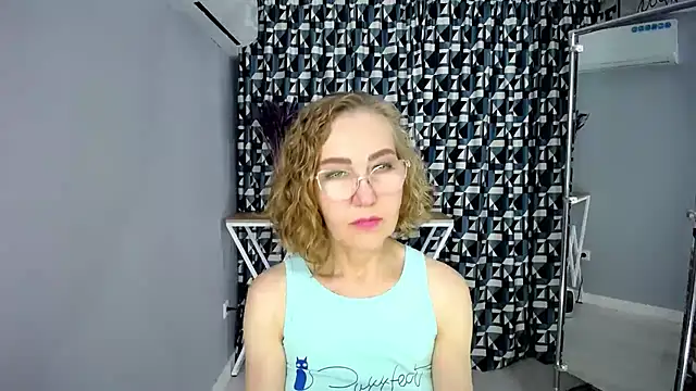queen_a_n_i 网络视讯表演