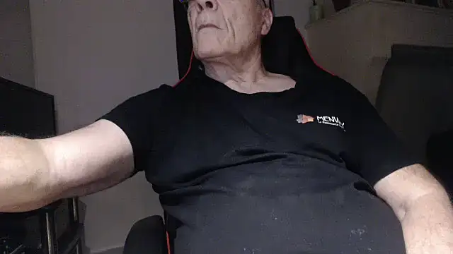 zemm54: διαδικτυακό σόου στην κάμερα