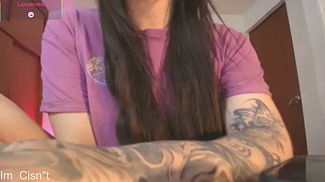 Miley_Baker Show in webcam