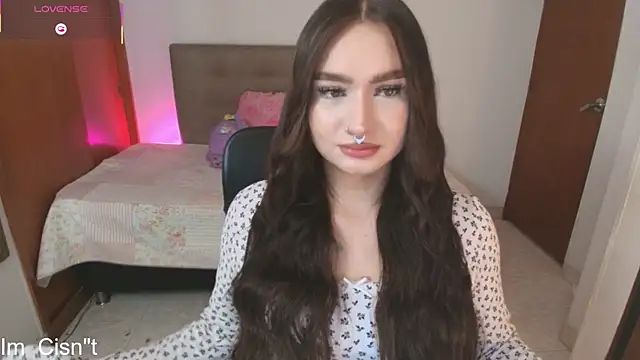 Miley_Baker Show in webcam