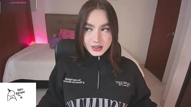 Miley_Baker Adlı Modelin Web Kamerası Şovu
