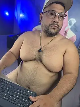 jacoob_woods: διαδικτυακό σόου στην κάμερα