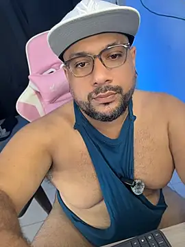 Pokazy przed kamerką – jacoob_woods